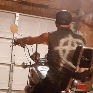 Meet your Posher, Devin